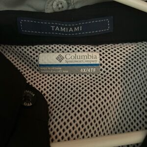 Columbia Tamiami Black Button Down Shirt